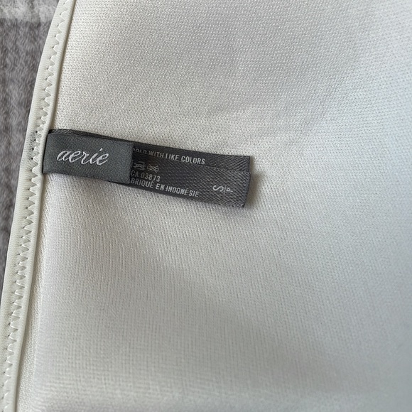 Aerie Bikini Tops in SMALL & an Aerie Bikini Bottom in MEDIUM - Picture 5 of 15